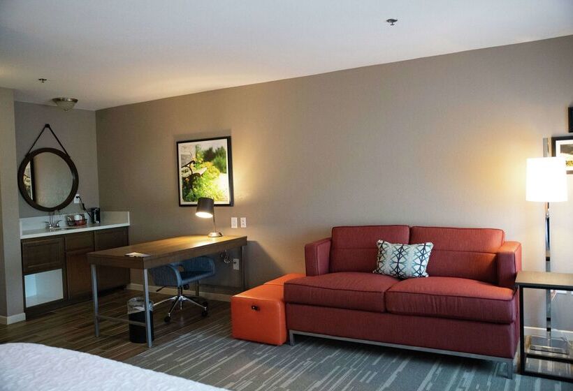 Hampton Inn & Suites Fresno