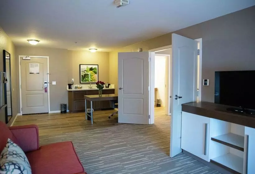 Hampton Inn & Suites Fresno