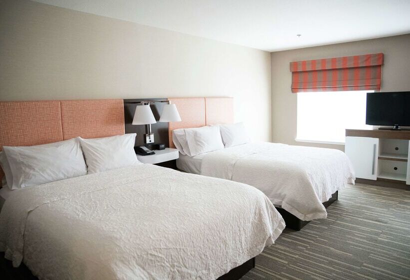 Hampton Inn & Suites Fresno