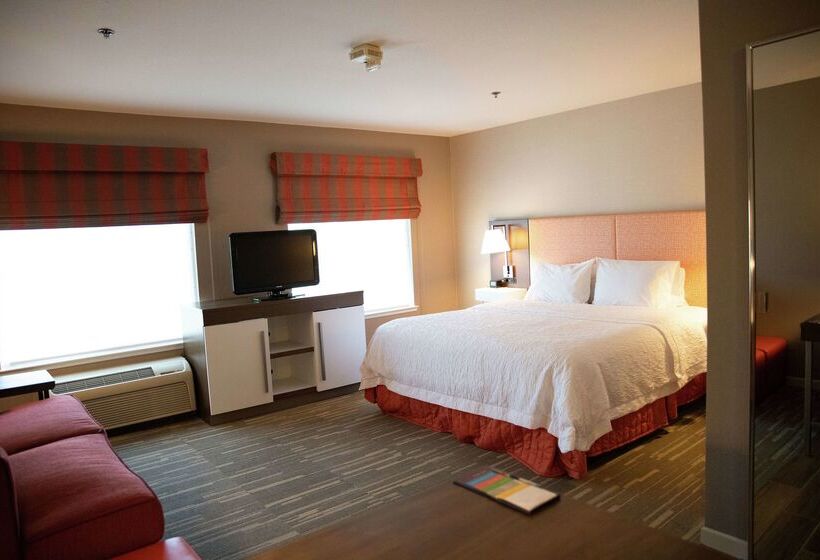 Hampton Inn & Suites Fresno