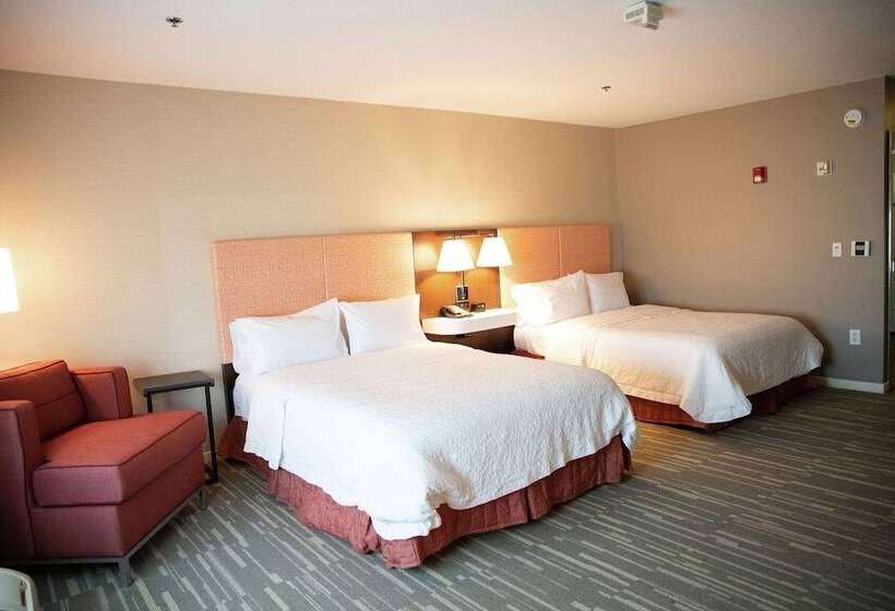 Hampton Inn & Suites Fresno