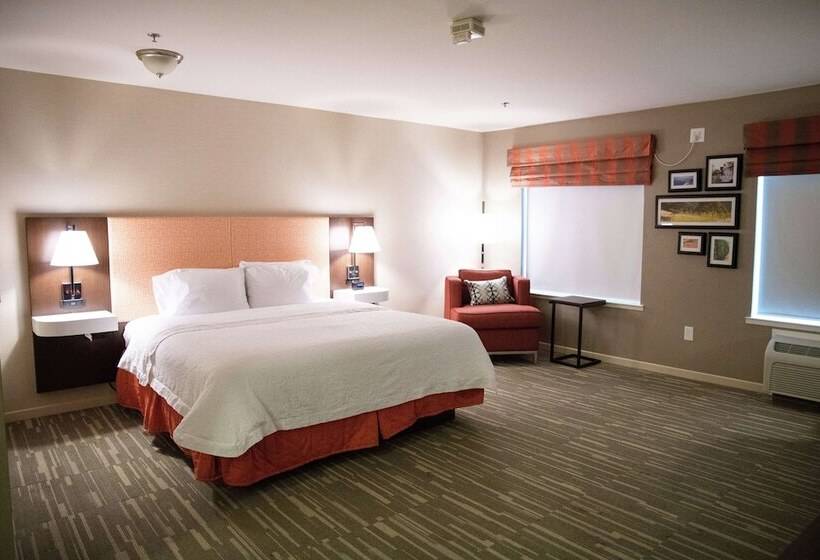Hampton Inn & Suites Fresno