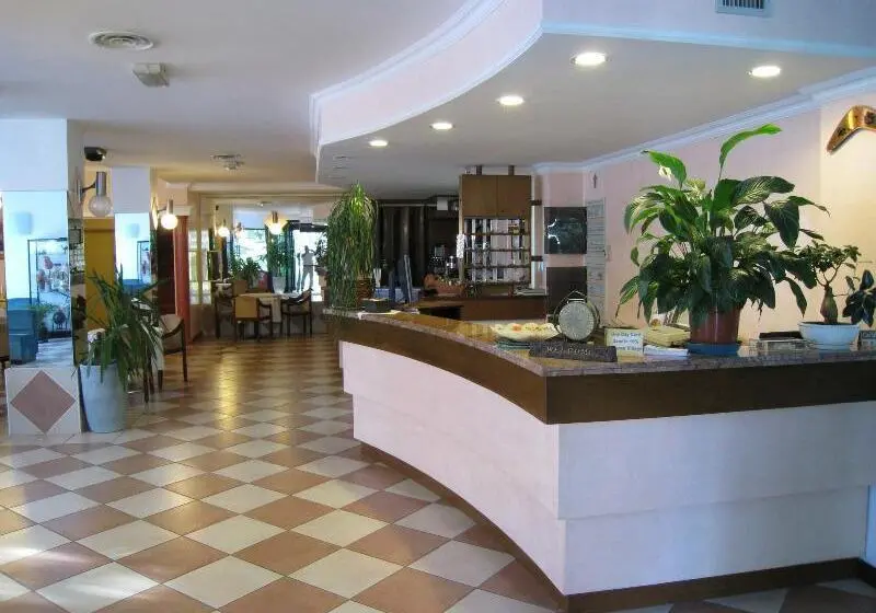Hotelli Albergo Boomerang