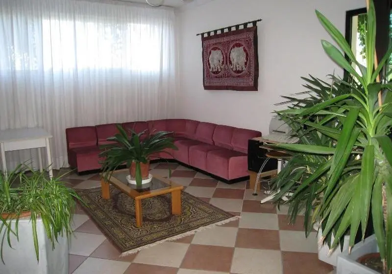 Hotelli Albergo Boomerang