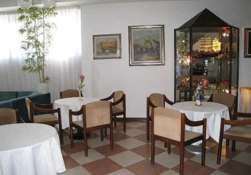 Hotelli Albergo Boomerang
