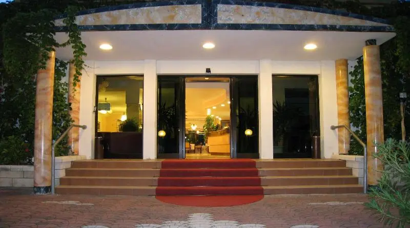 Hotelli Albergo Boomerang