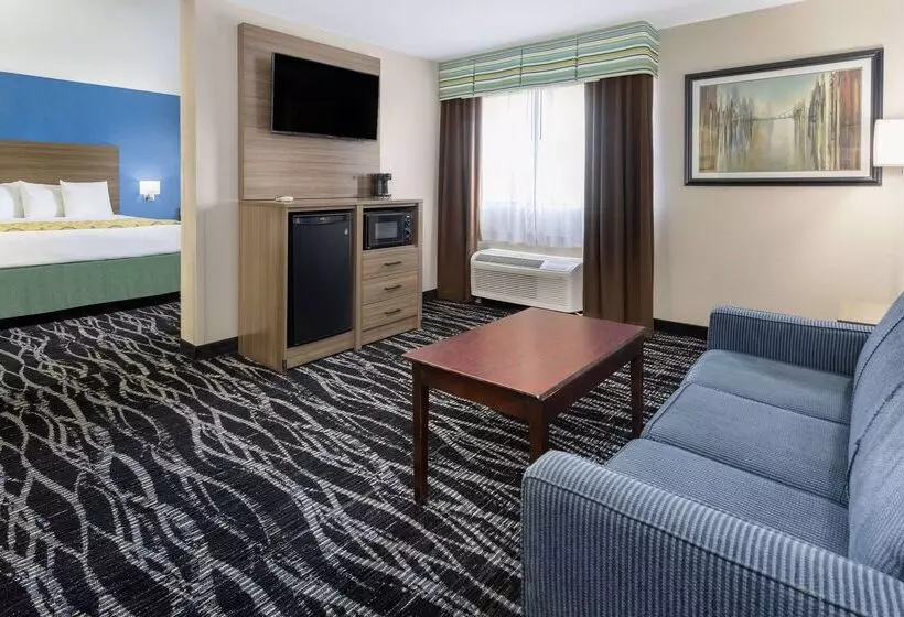 בית מלון כפרי Baymont By Wyndham Saraland