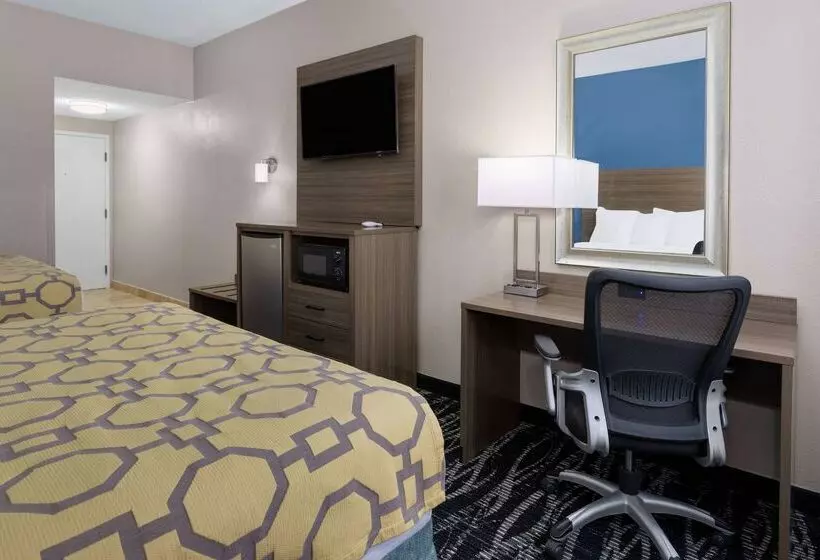 בית מלון כפרי Baymont By Wyndham Saraland