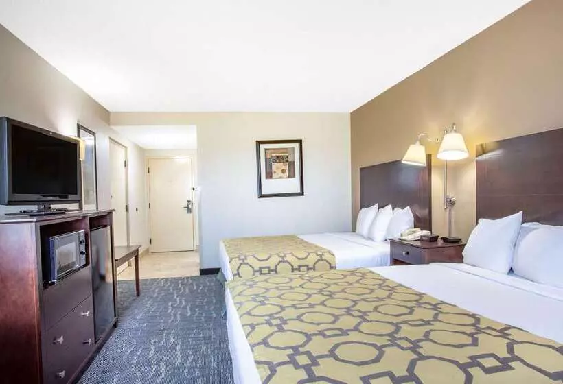 בית מלון כפרי Baymont By Wyndham Saraland