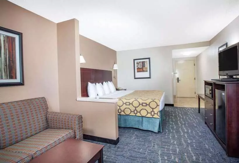 בית מלון כפרי Baymont By Wyndham Saraland