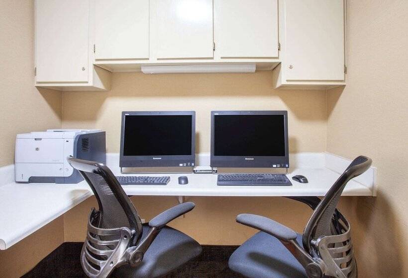 호텔 Baymont By Wyndham Saraland