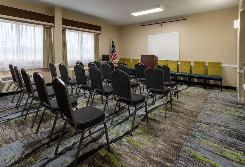 호텔 Baymont By Wyndham Saraland