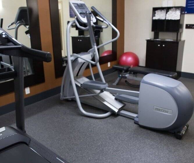 호텔 Baymont By Wyndham Saraland