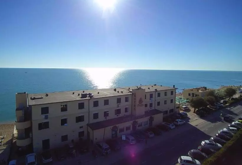 Hotel Brigantino Non Dista