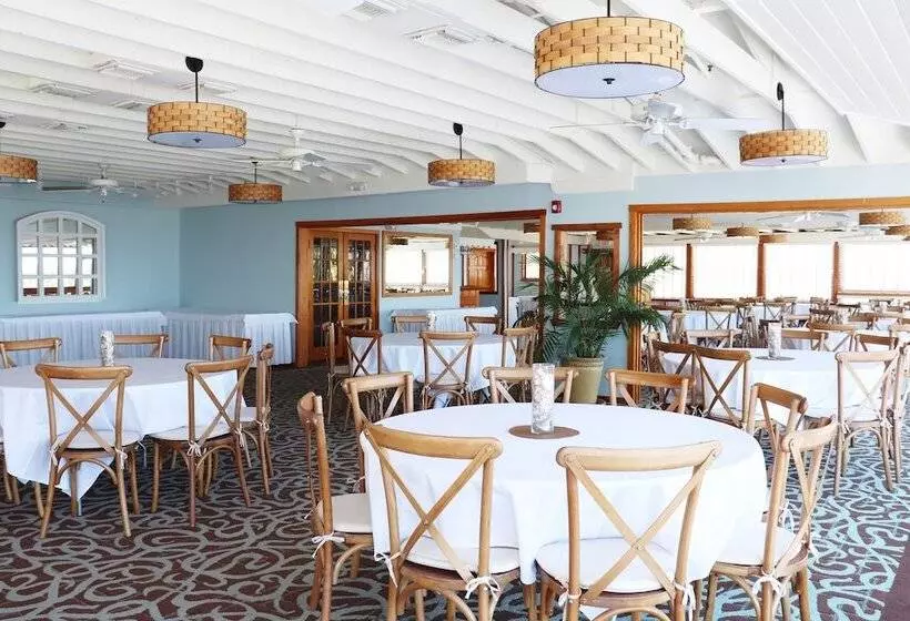 호텔 Capt Hirams Resort