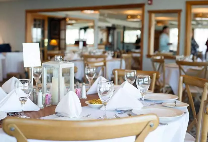 호텔 Capt Hirams Resort