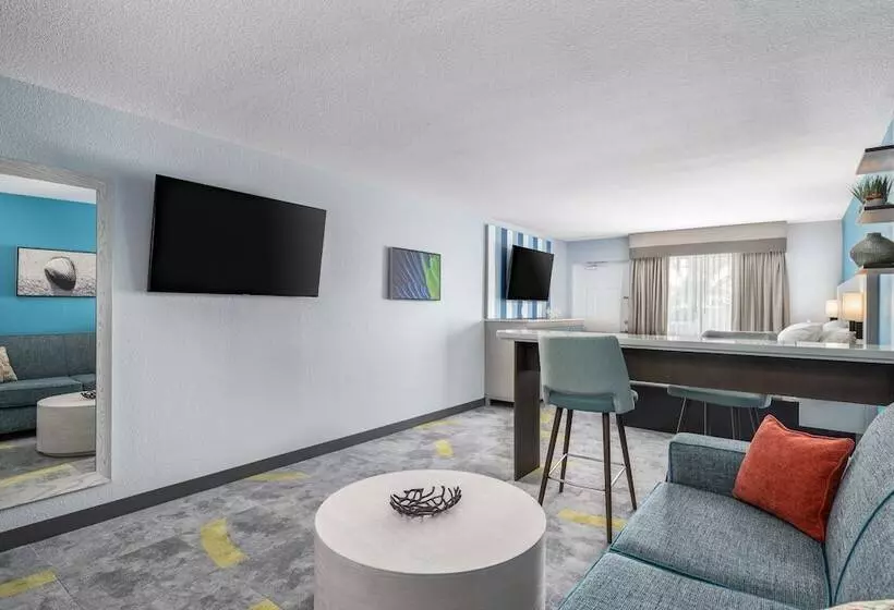 호텔 Capt Hirams Resort