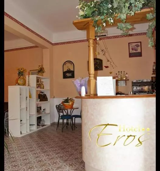 هتل Eros