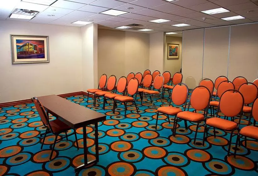 호텔 Spark By Hilton Amarillo West Medical Center