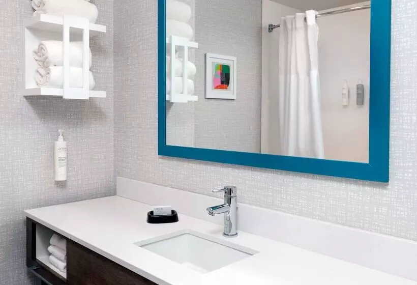 Отель Hampton Inn Boston Bedford Burlington