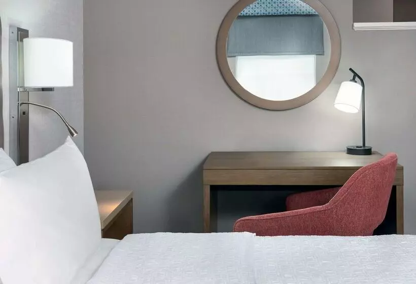 Отель Hampton Inn Boston Bedford Burlington