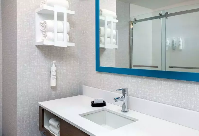 Отель Hampton Inn Boston Bedford Burlington