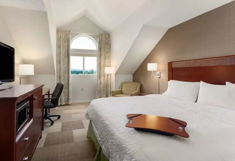 هتل Hampton Inn Colchester