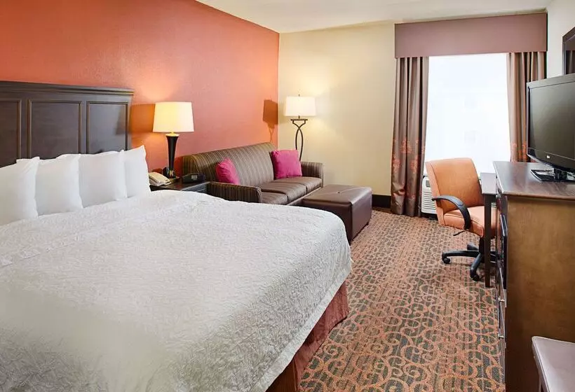 هتل Hampton Inn Columbia