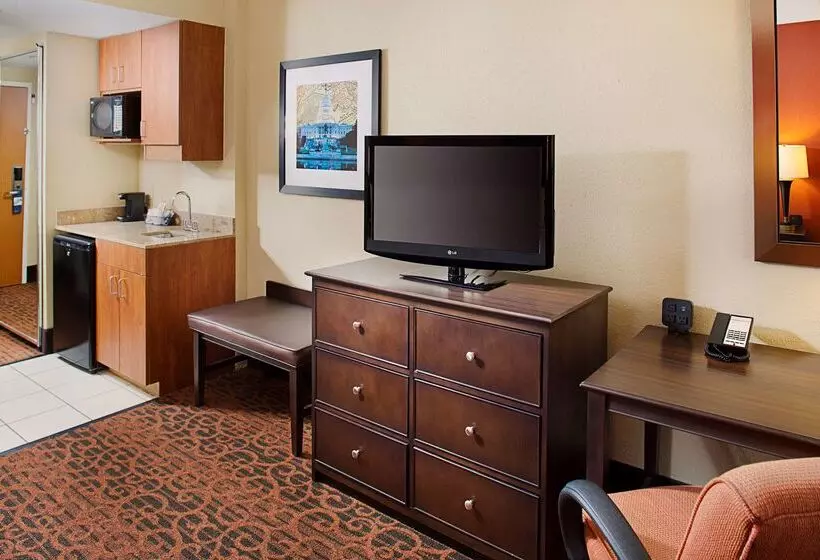 هتل Hampton Inn Columbia