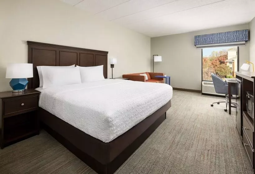 هتل Hampton Inn Columbia