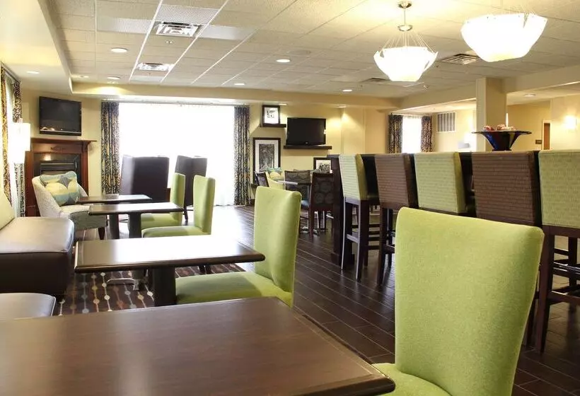 ホテル Hampton Inn Danville