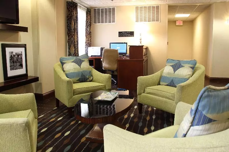 ホテル Hampton Inn Danville