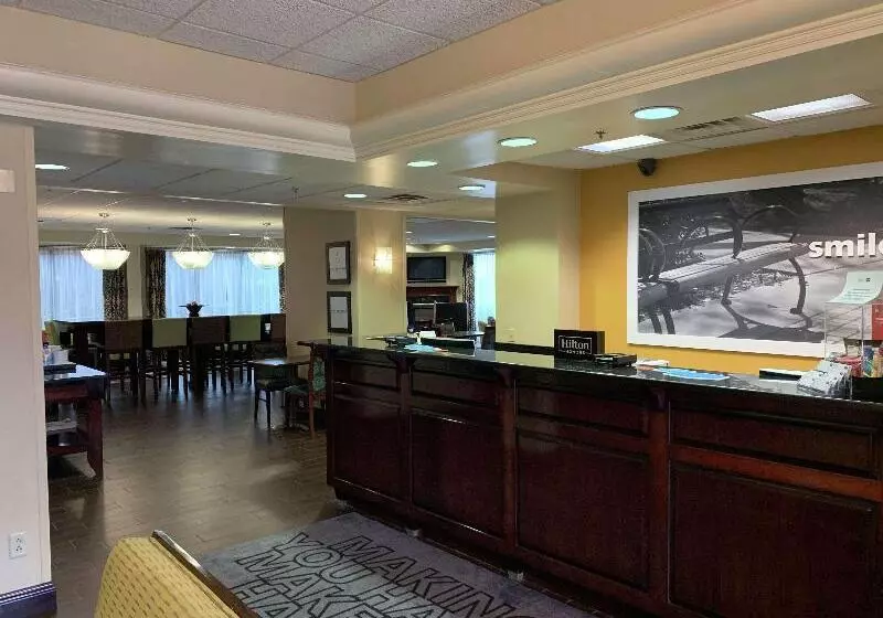 ホテル Hampton Inn Danville