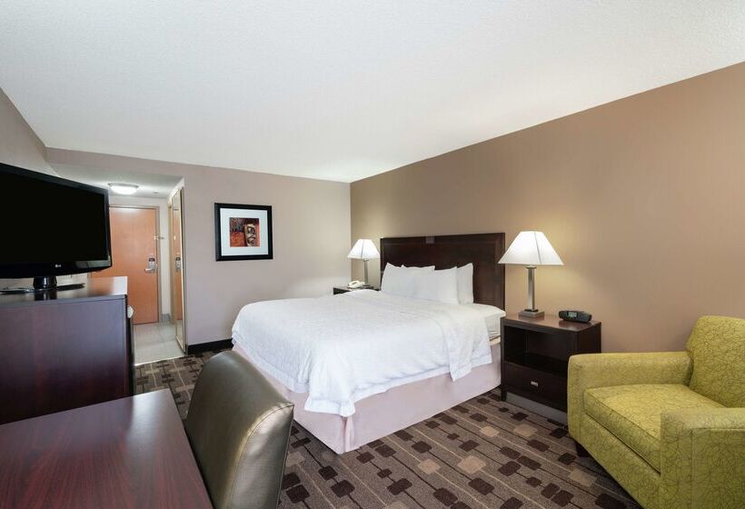 酒店 Hampton Inn Dublin