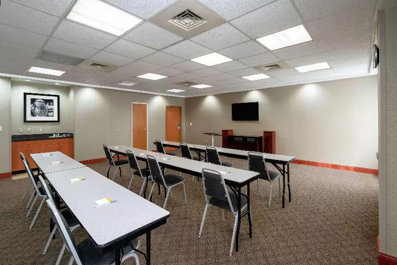 酒店 Hampton Inn Dublin