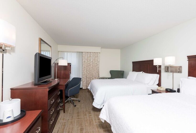 فندق Hampton Inn East Lansing