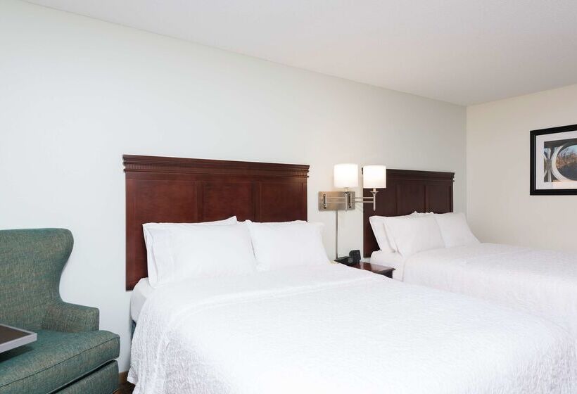 فندق Hampton Inn East Lansing