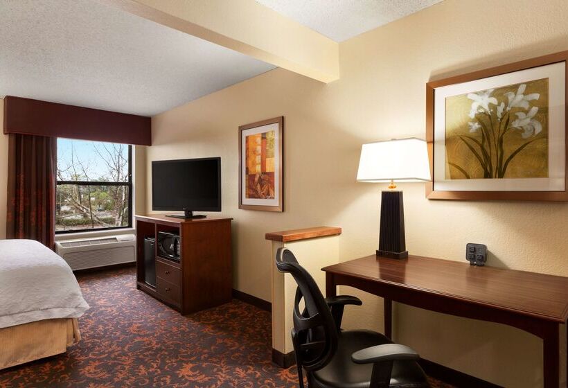 هتل Hampton Inn Houstonwillowbrook Mall
