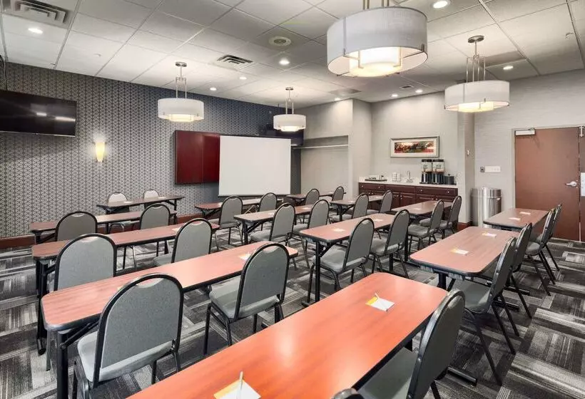 ホテル Hampton Inn Louisvillenortheast