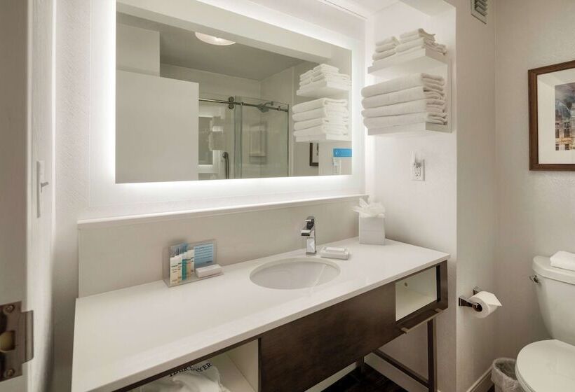 호텔 Hampton Inn Louisvillenortheast