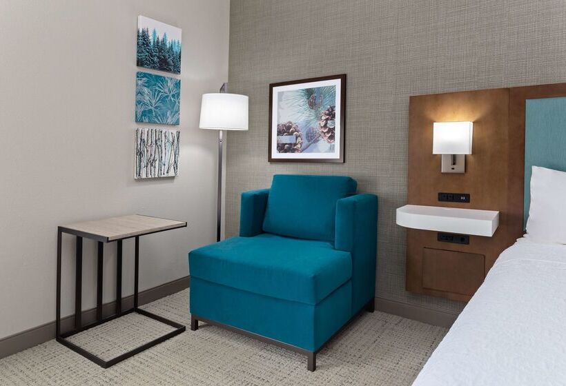 فندق Hampton Inn Perry