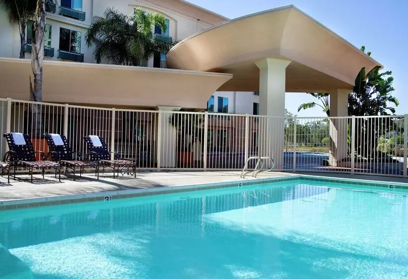هتل Hampton Inn San Diego Del Mar