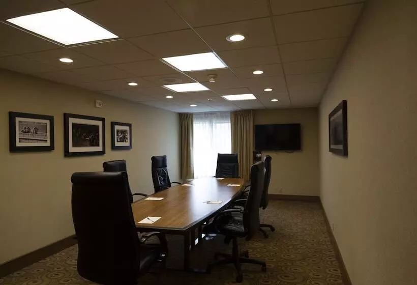 هتل Hampton Inn San Diego Del Mar