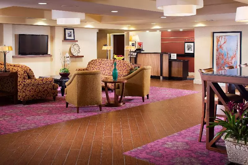 هتل Hampton Inn San Diego Del Mar
