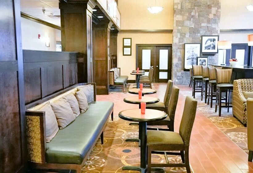 호텔 Hampton Inn & Suites Birminghampelham