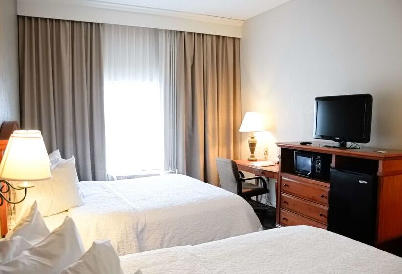 호텔 Hampton Inn & Suites Birminghampelham