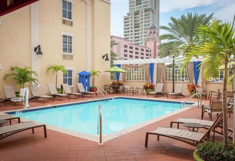 酒店 Hampton Inn & Suites St. Petersburg/downtown