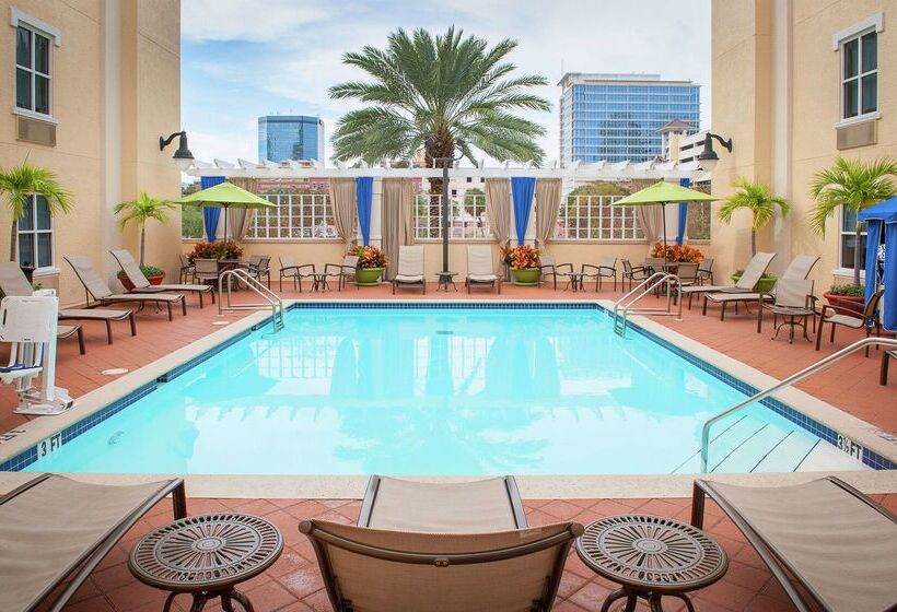 فندق Hampton Inn & Suites St. Petersburg/downtown