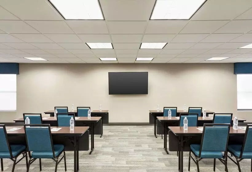 酒店 Hampton Inn & Suites Valparaiso