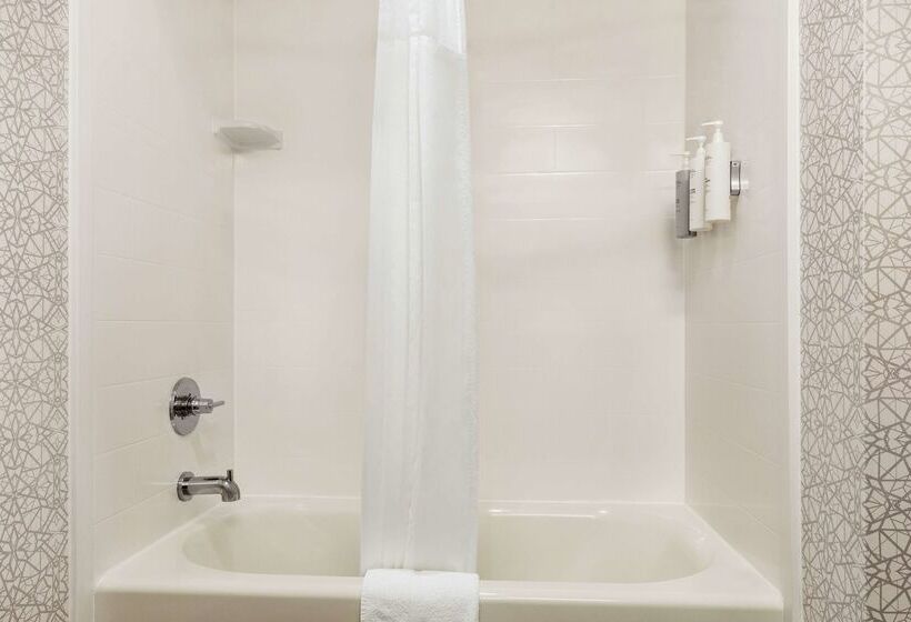 ホテル Hampton Inn & Suites Valparaiso